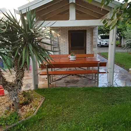 Sari * Umag
